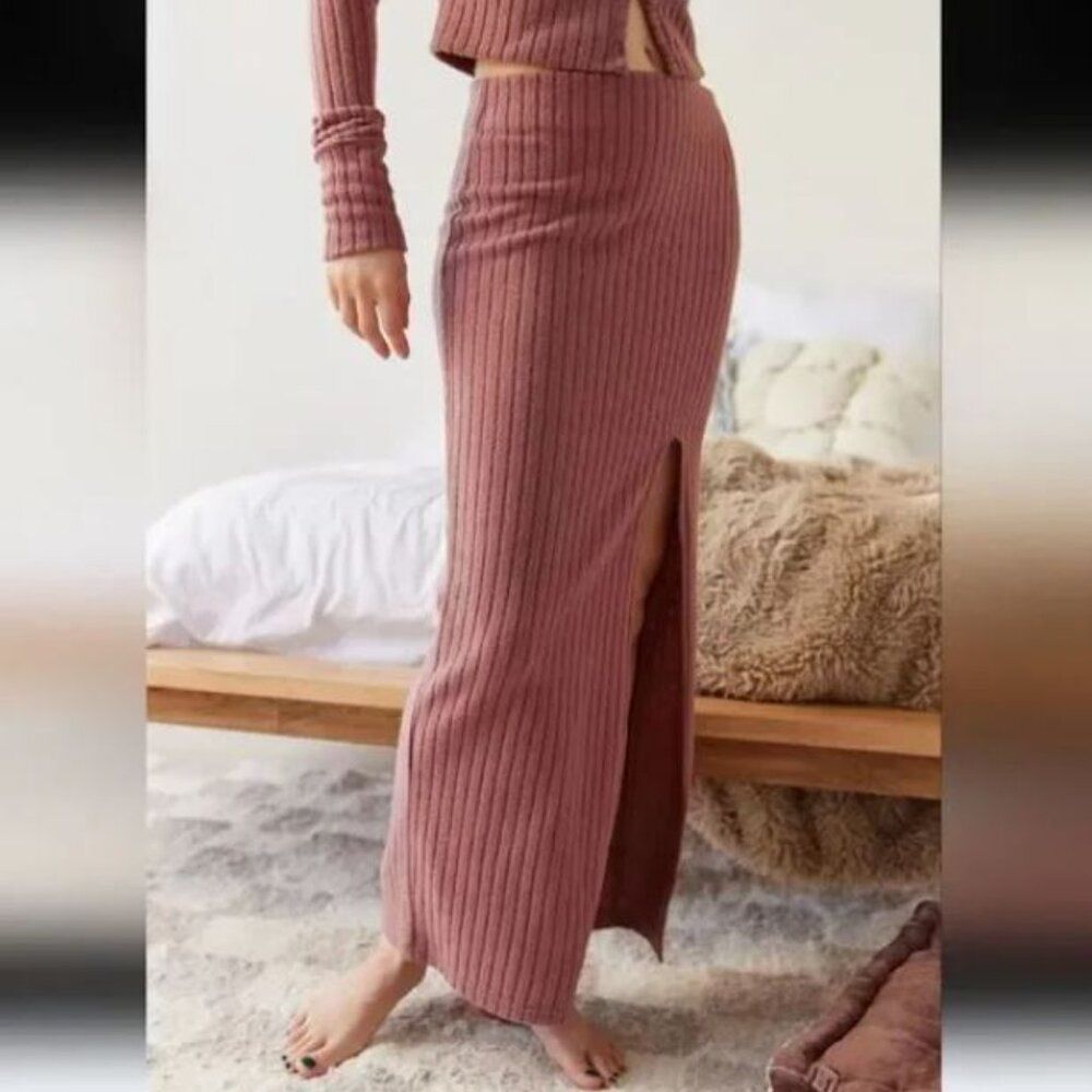 Out From Under Bounce Plush Suki Ribbed Maxi Skirt X-Large Urban Outfitters NWT